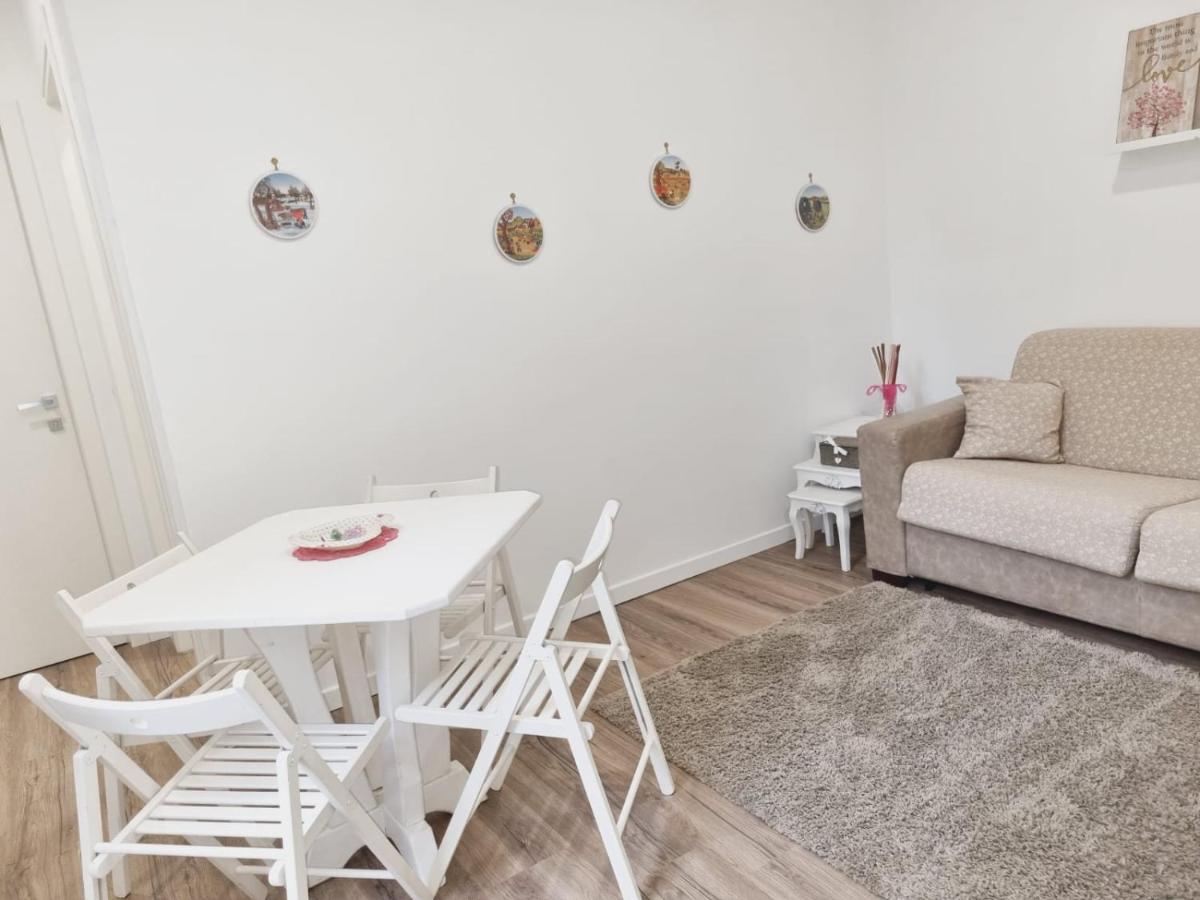 Il Centro Guest House Наполи Екстериор снимка