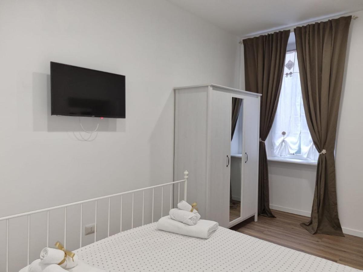 Il Centro Guest House Наполи Екстериор снимка