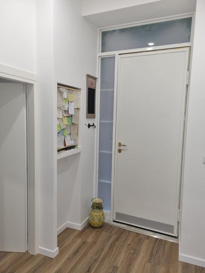 Il Centro Guest House Наполи Екстериор снимка