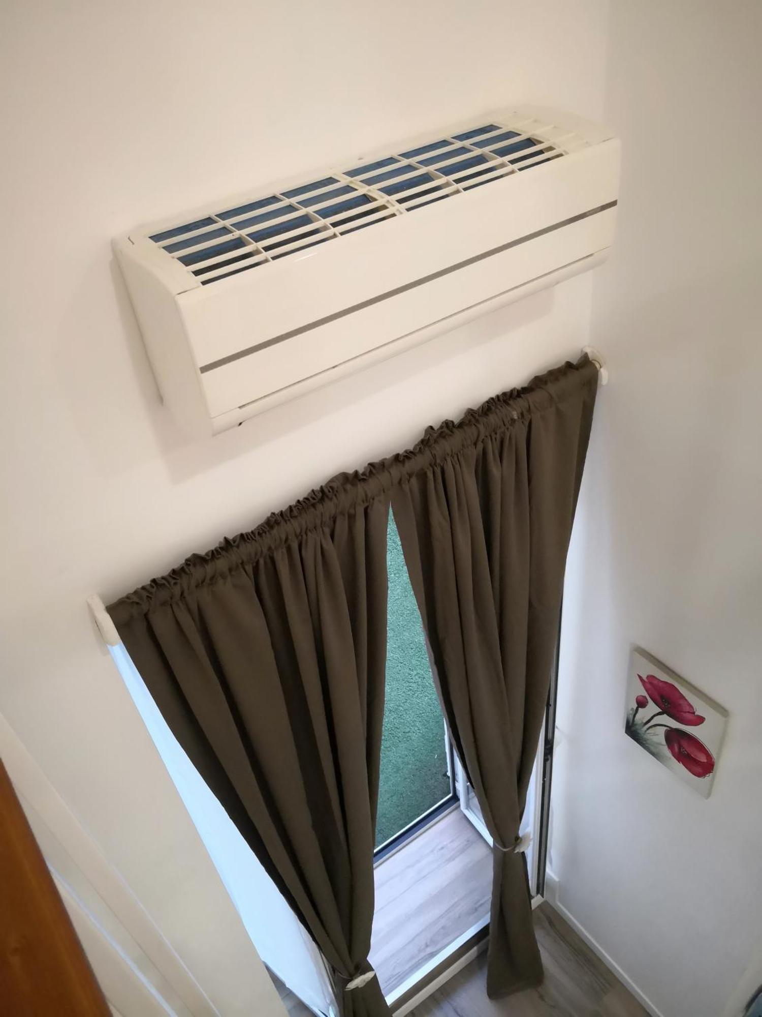 Il Centro Guest House Наполи Стая снимка