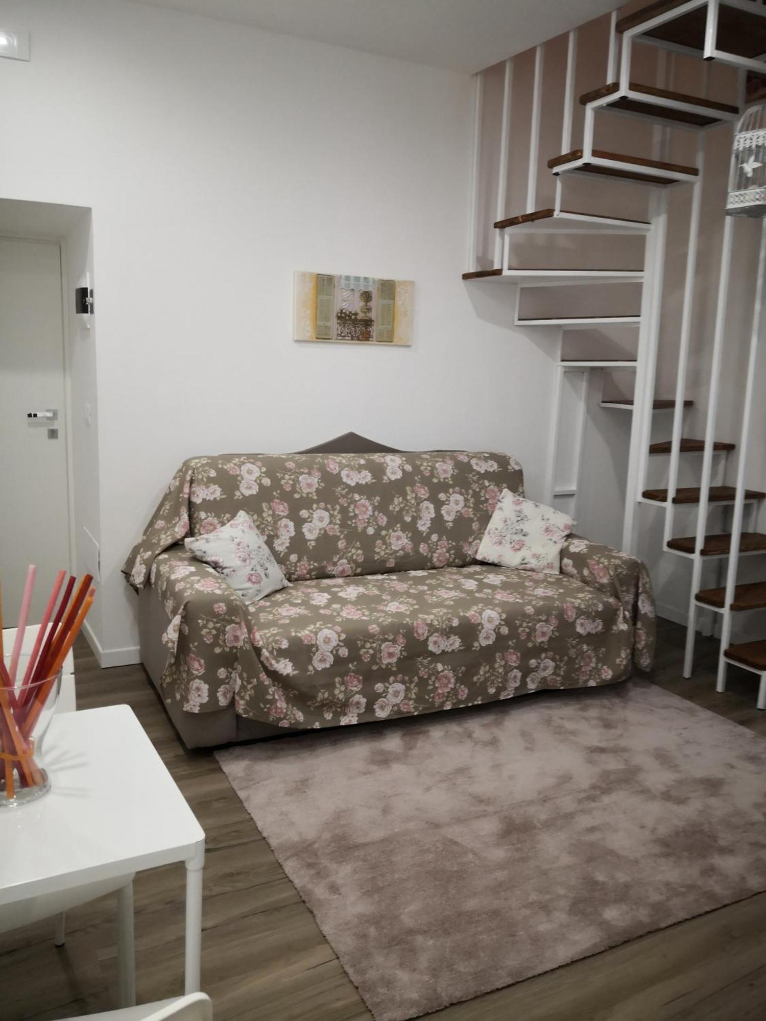 Il Centro Guest House Наполи Стая снимка